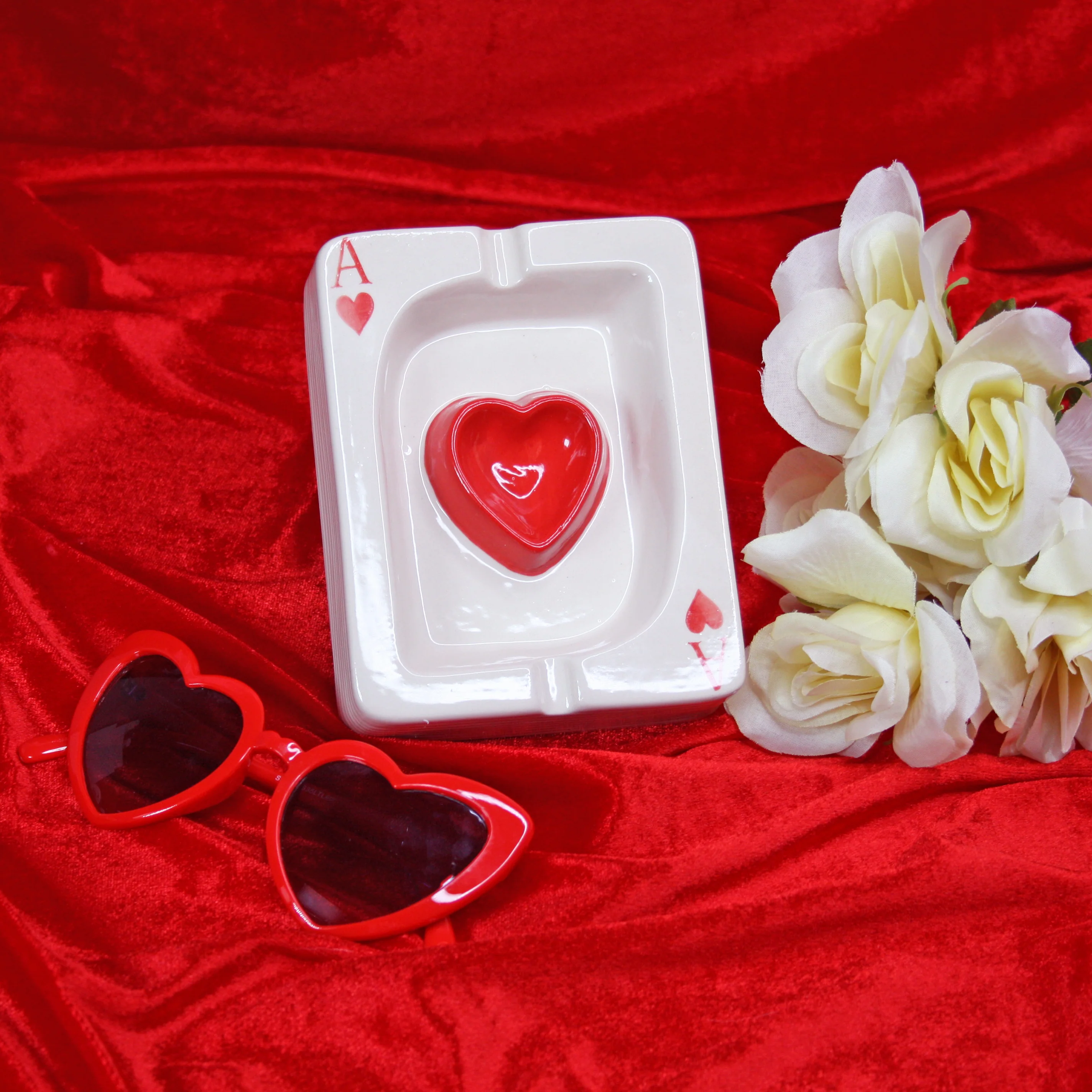 Ace of Hearts ash tray - Image 5