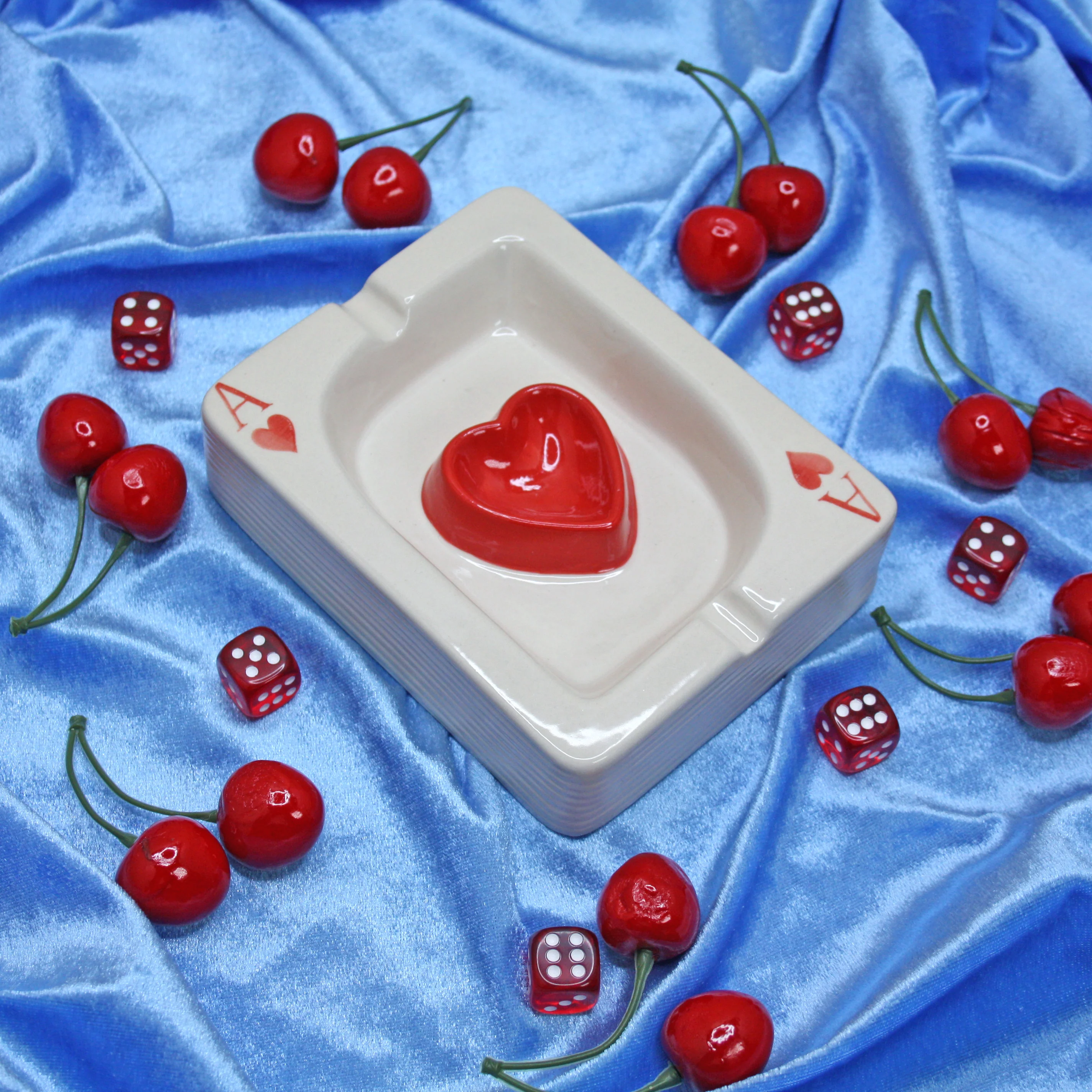 Ace of Hearts ash tray - Image 6