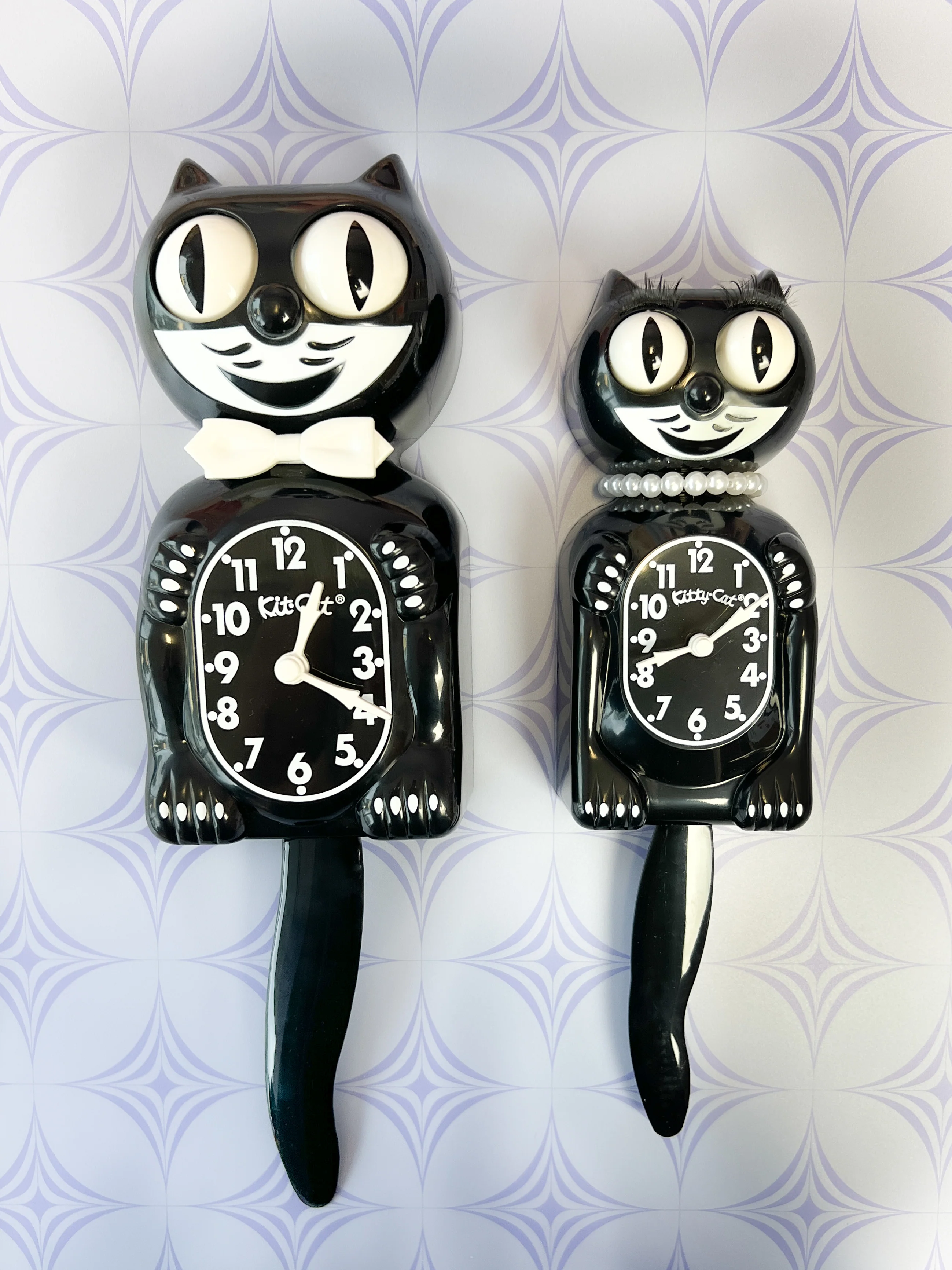Black Miss Kitty Cat Klock - Image 4