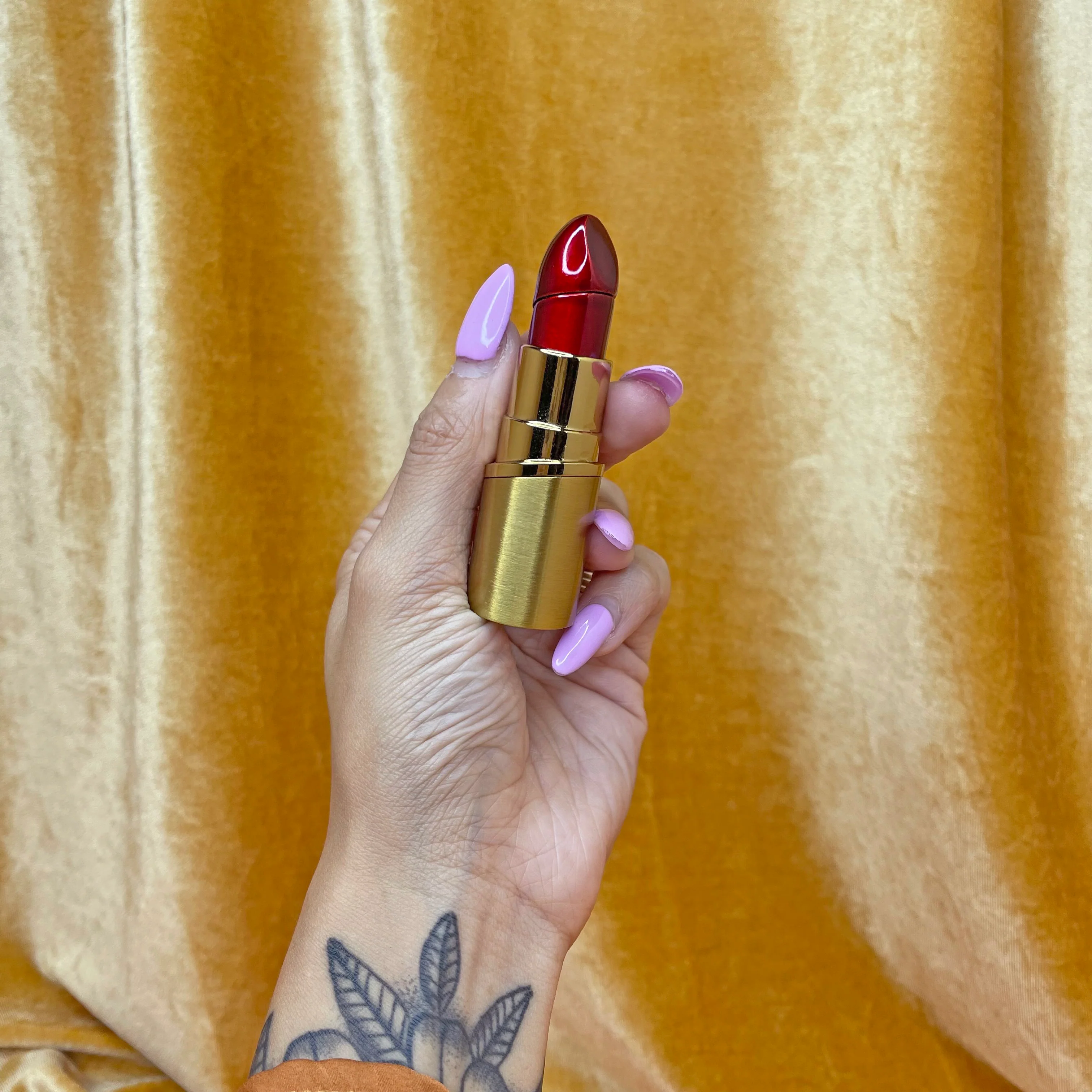 Lipstick Lighter - Image 10