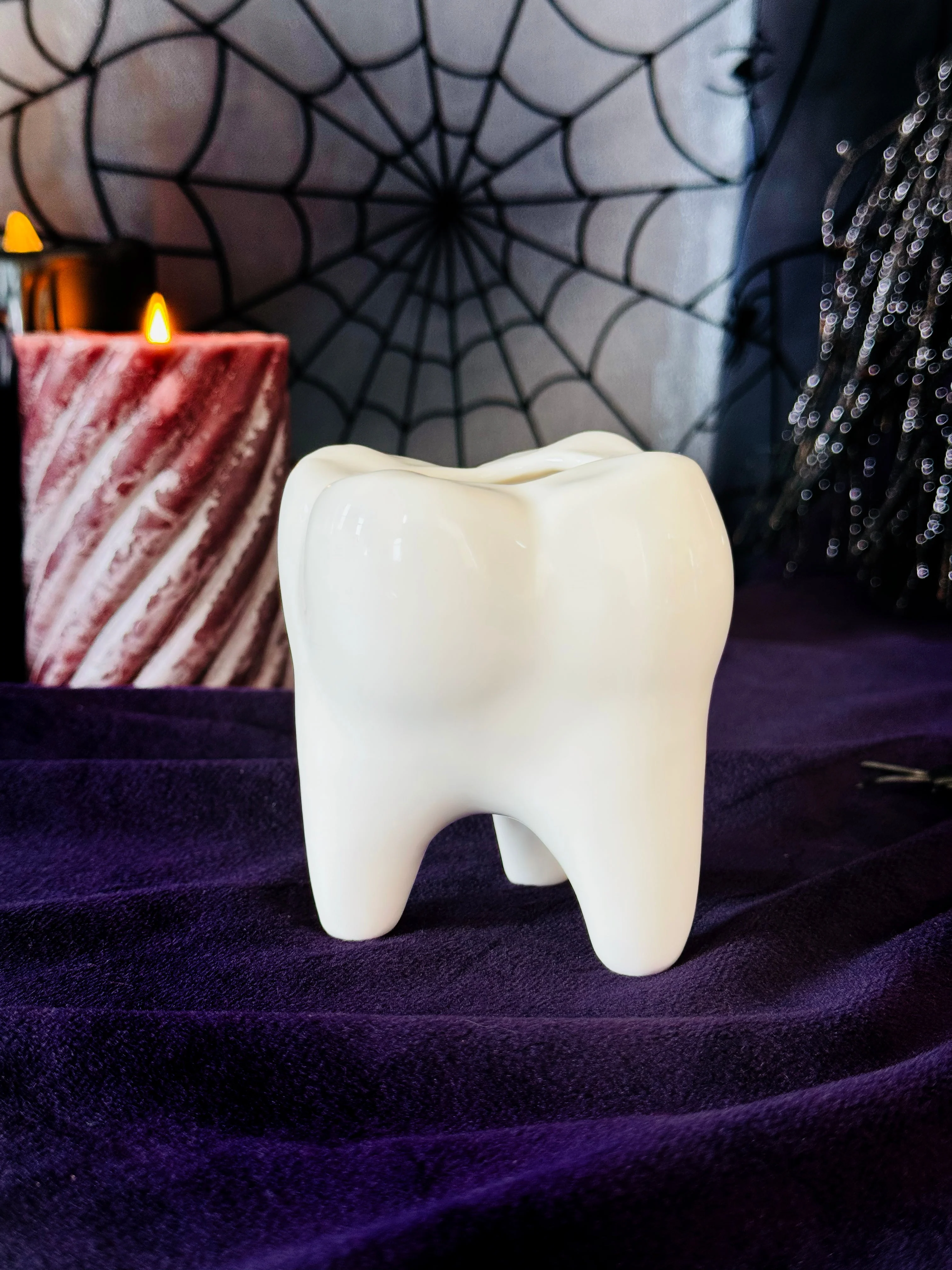 Tooth Ash Tray - Image 3