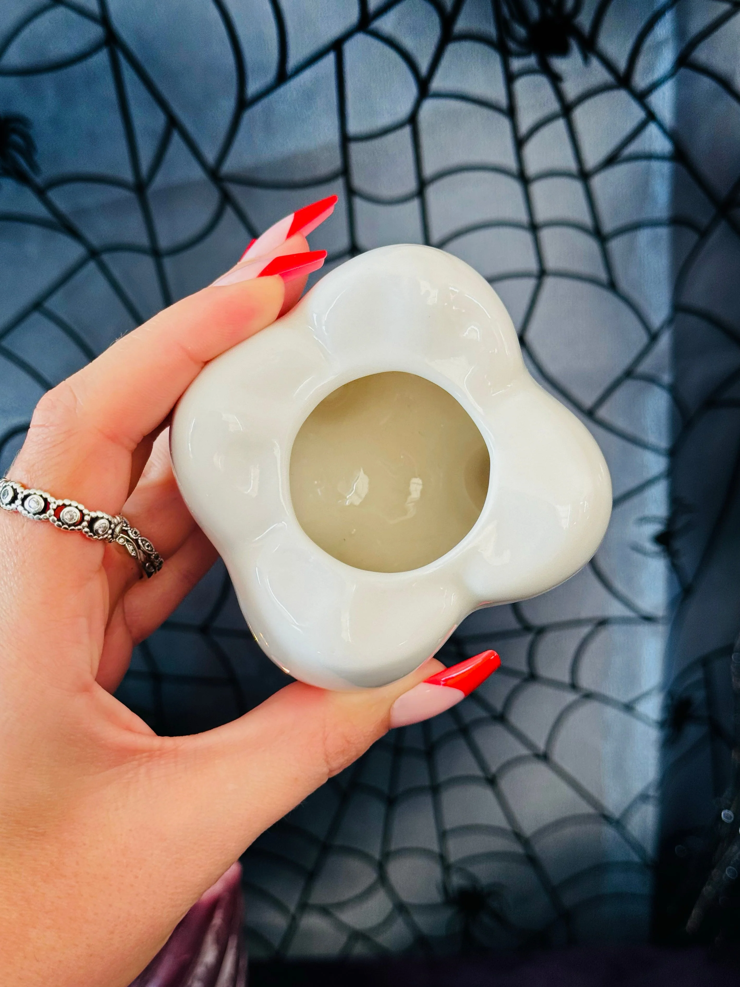 Tooth Ash Tray - Image 9